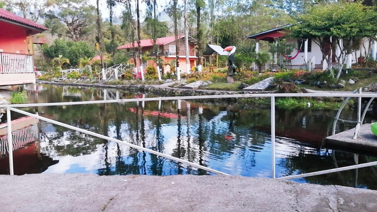 Cabanas Mountain River Lake Inn Nueva California Екстериор снимка